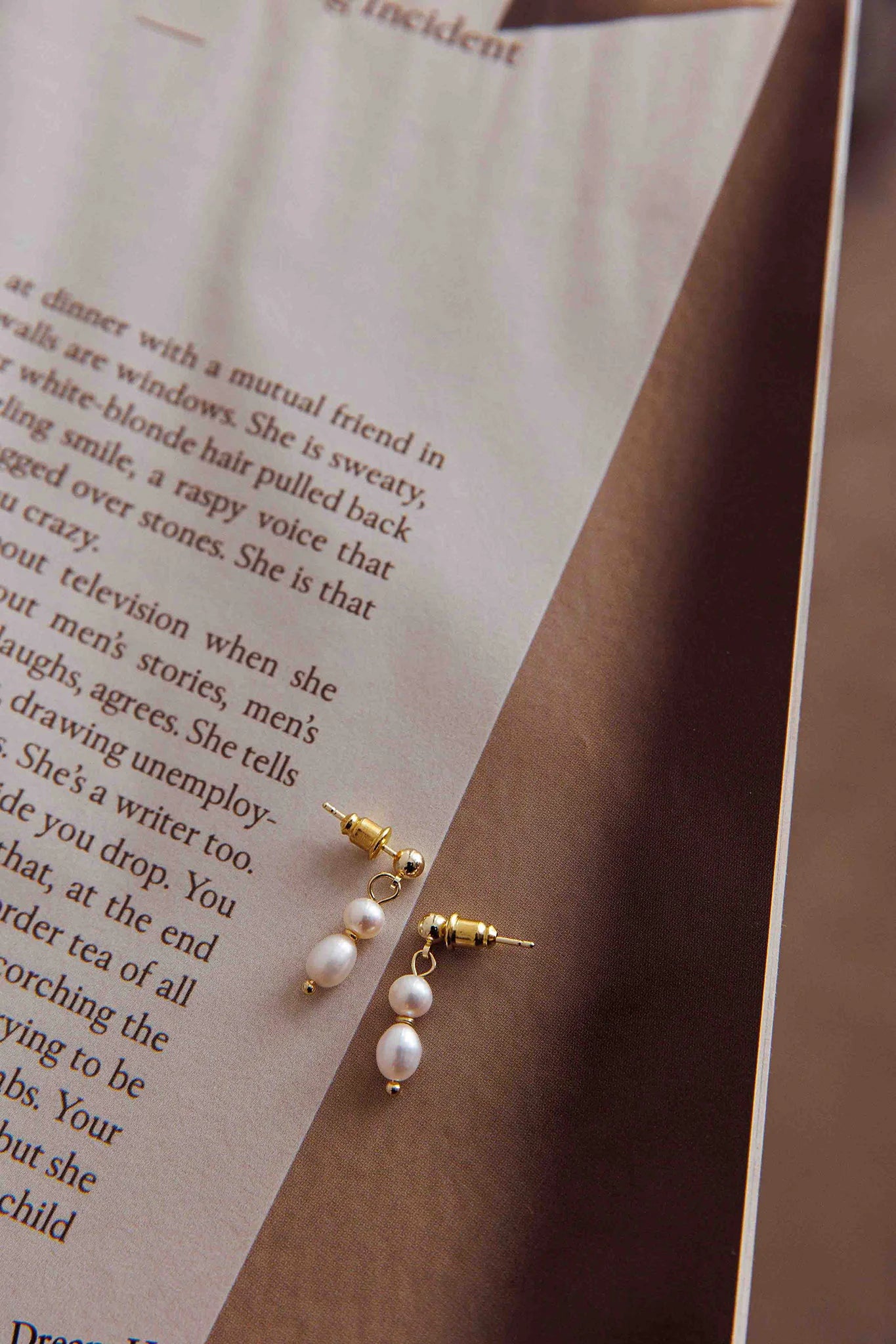 Julia Pearl Drop Earrings Gold