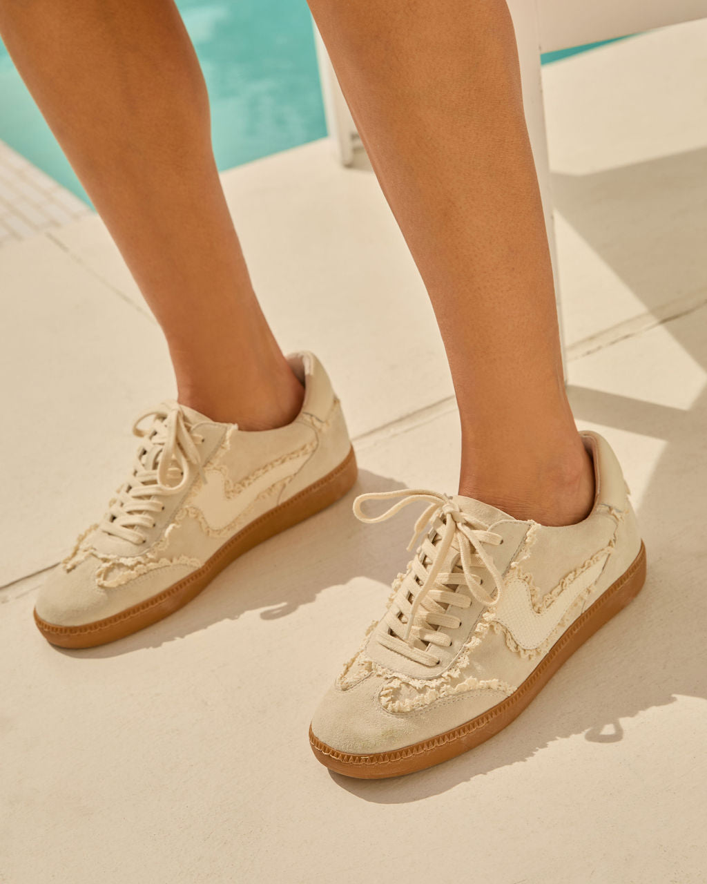 Right Catch Sneakers